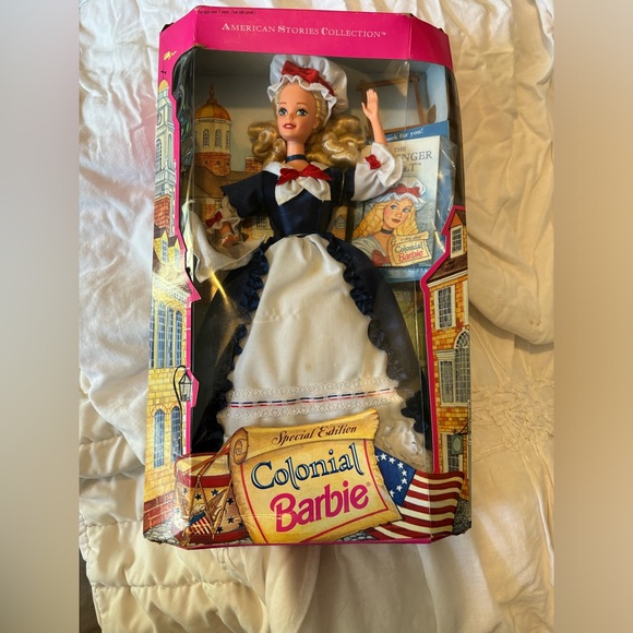 Special edition, colonial Barbie - Picture 1 of 4